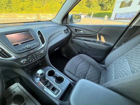 Used 2021 Chevrolet Equinox LT w/ Driver Convenience Package image 25