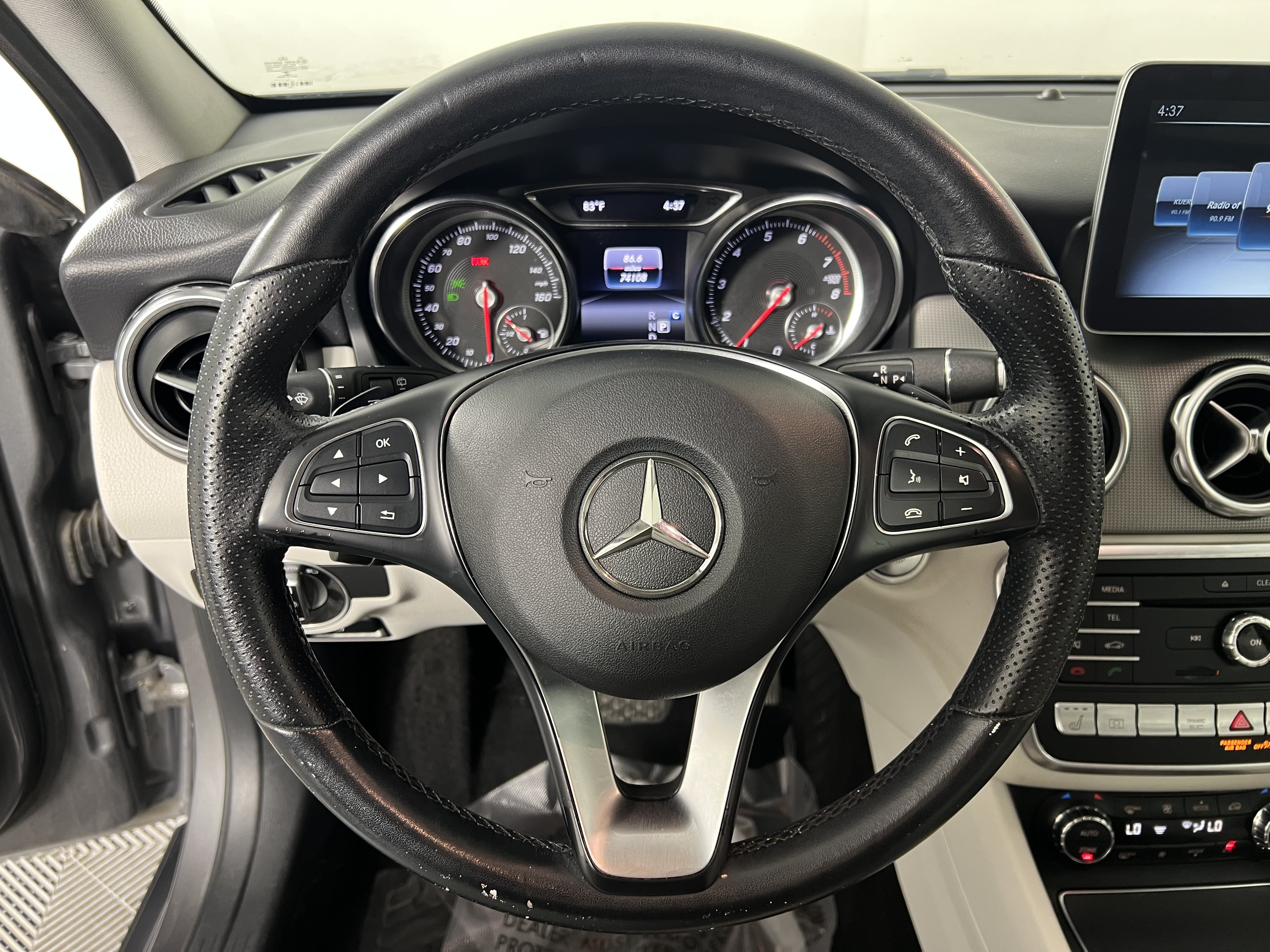 Used 2020 Mercedes-Benz GLA 250 4MATIC image 26