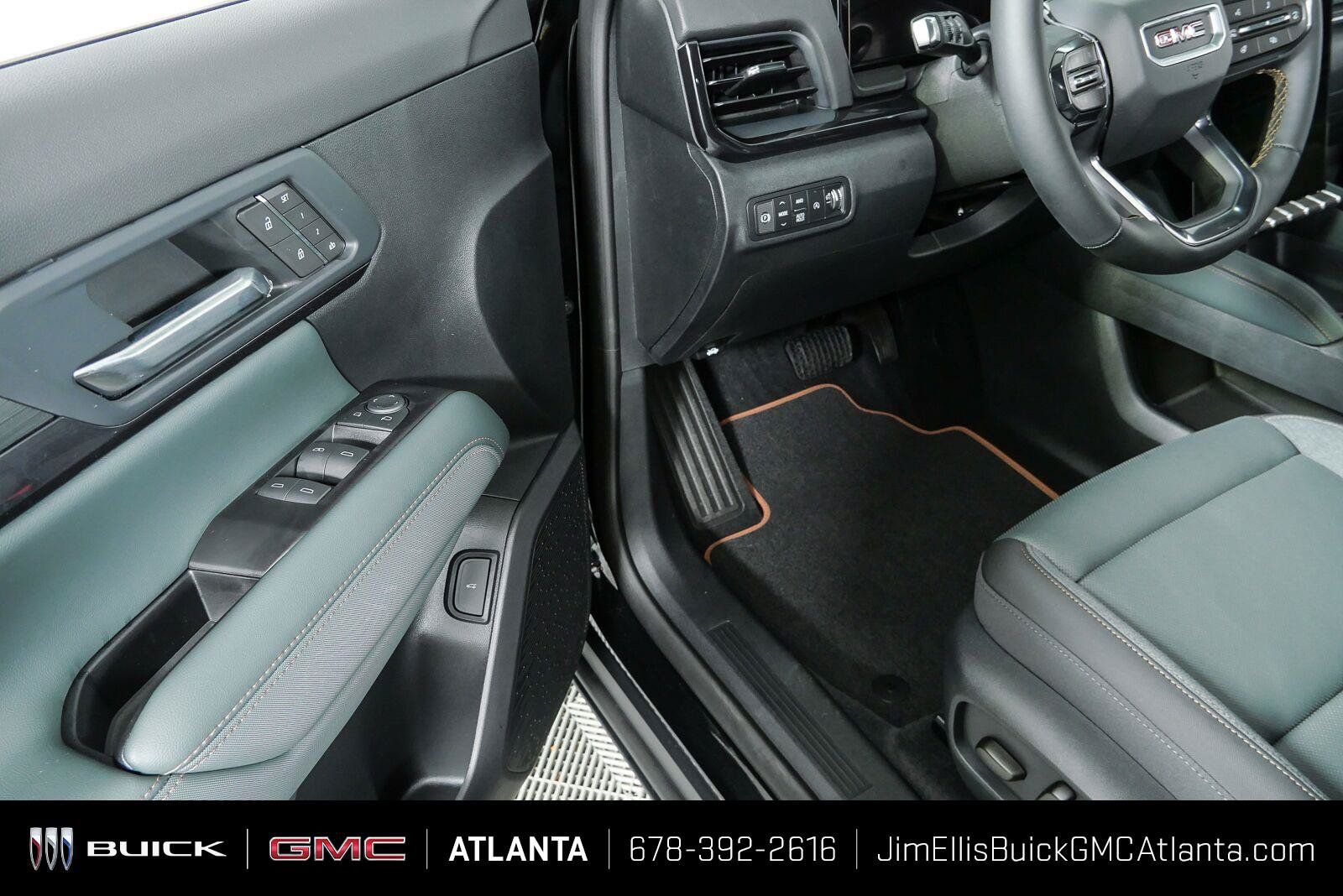 New 2027 GMC Terrain AT4 w/ Convenience Package III AWD/4WD image 7