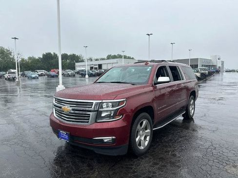 Used 2020 Chevrolet Suburban Premier AWD/4WD image 4
