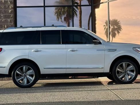 Used 2019 Lincoln Navigator Reserve image 15