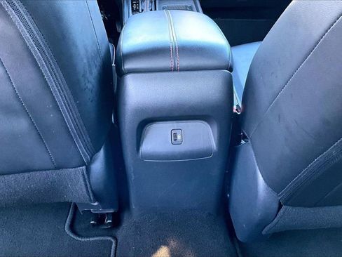 Used 2025 Nissan Sentra SR w/ SR Premium Package image 16