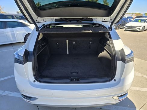 Used 2022 Buick Envision Avenir w/ Technology Package II image 28