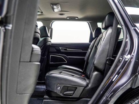 Used 2025 Kia Telluride S FWD image 42