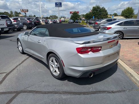 Used 2019 Chevrolet Camaro LT RWD image 7