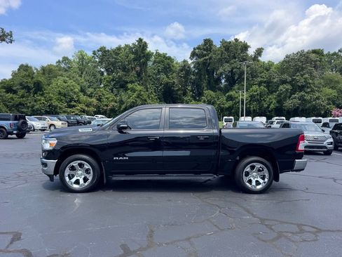Used 2022 RAM 1500 Big Horn AWD/4WD image 3