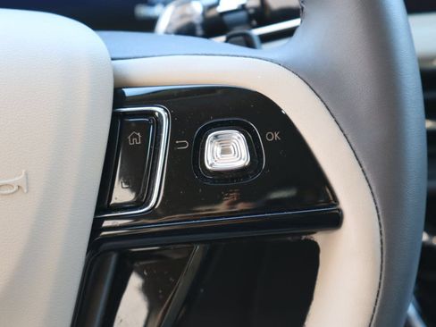 Used 2024 Lincoln Corsair FWD image 13