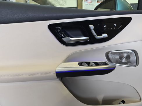 Certified 2025 Mercedes-Benz GLC 350e 4MATIC image 31