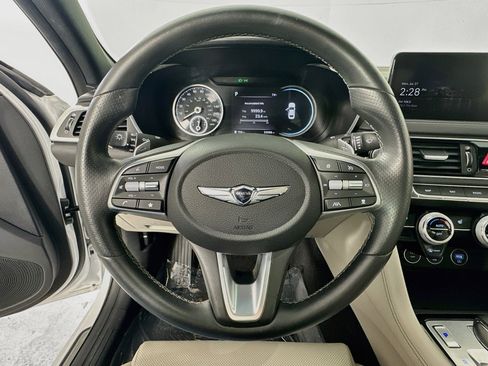 Used 2023 Genesis G70 2.0T RWD image 11