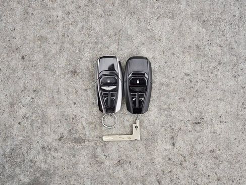 Used 2023 Aston Martin V12 Vantage image 71