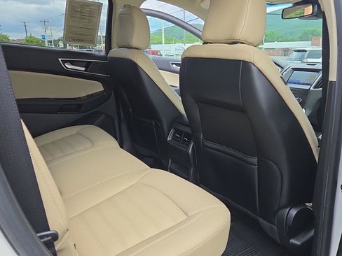 Used 2020 Ford Edge SEL w/ Convenience Package AWD/4WD image 18