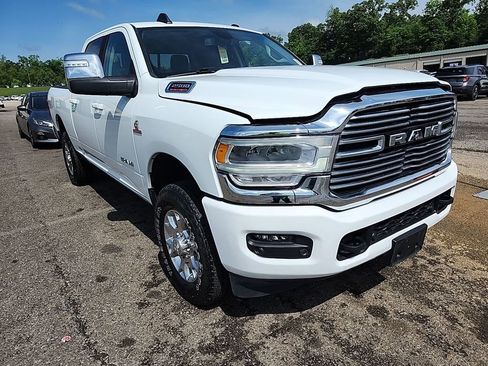Used 2024 RAM 2500 Laramie AWD/4WD image 5