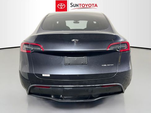 Used 2024 Tesla Model Y Long Range AWD/4WD image 5