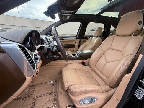 Used 2016 Porsche Cayenne GTS w/ Premium Package Plus AWD/4WD image 24