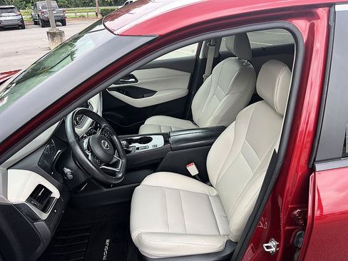 Certified 2023 Nissan Rogue SV w/ SV Premium B Package FWD image 13