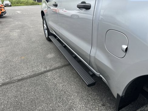 Certified 2019 Chevrolet Silverado 1500 Custom w/ Custom Value Package AWD/4WD image 5