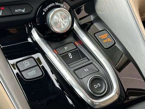 Certified 2025 Acura TLX w/ Technology Package image 22