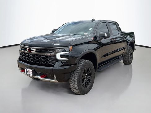 Used 2023 Chevrolet Silverado 1500 ZR2 w/ Technology Package AWD/4WD image 3