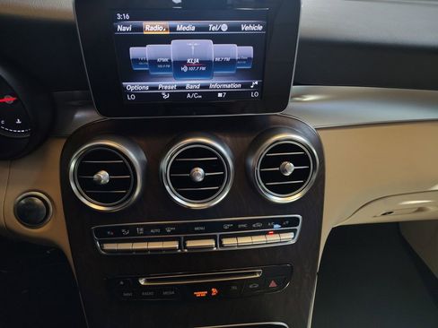 Used 2018 Mercedes-Benz GLC 300 4MATIC Coupe image 8