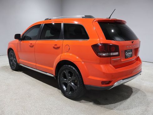 Used 2018 Dodge Journey Crossroad w/ Nav & Sun Group image 4