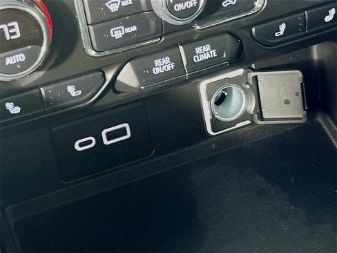 Used 2022 Chevrolet Tahoe Z71 w/ Z71 Off-Road Package image 33