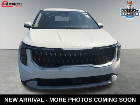 Used 2025 Kia Carnival FWD image 10