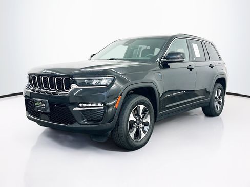 Used 2024 Jeep Grand Cherokee Limited 4xe AWD/4WD image 3