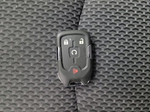 Used 2024 GMC Terrain SLE w/ Driver Convenience Package FWD image 32