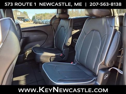 New 2026 Chrysler Pacifica Limited w/ S Appearance Package FWD image 12