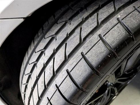 Used 2019 BMW i8 Roadster image 15