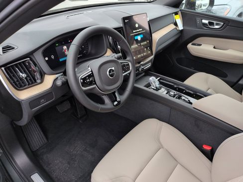 New 2026 Volvo XC60 B5 Core w/ Climate Package image 10