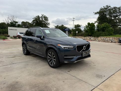 Used 2019 Volvo XC90 T5 Momentum w/ Protection Package Premier FWD image 7