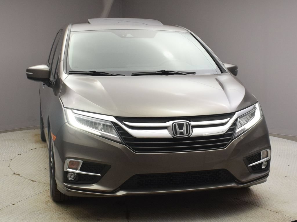 Used 2018 Honda Odyssey Elite image 3