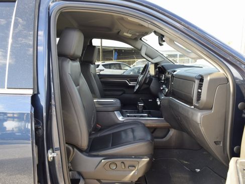 Used 2022 GMC Sierra 1500 SLT w/ SLT Convenience Package image 23