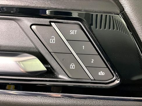 Used 2025 GMC Yukon XL Denali w/ Sun & Power Step Package AWD/4WD image 35