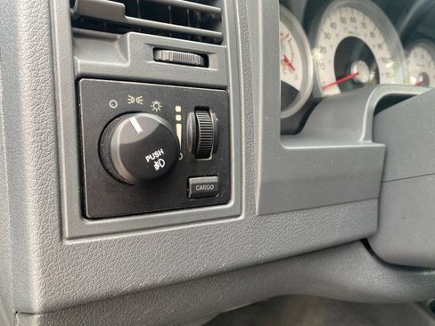 Used 2005 Dodge Dakota SLT image 55