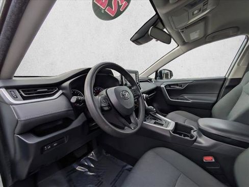 Used 2022 Toyota RAV4 XLE image 16