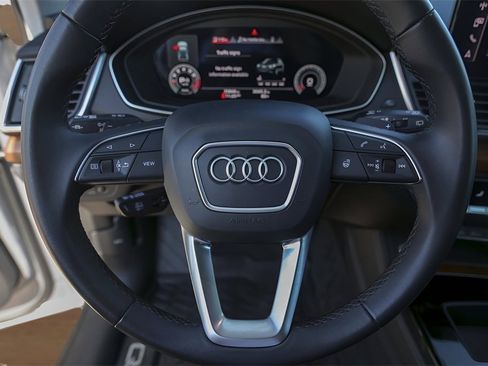 Used 2023 Audi Q5 2.0T Prestige image 12