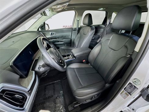 Used 2025 Kia Sorento SX image 21