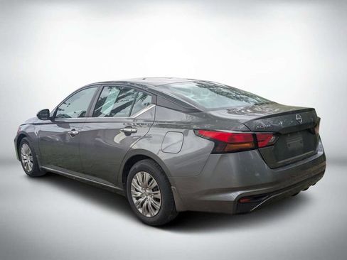 Used 2024 Nissan Altima 2.5 S FWD image 5