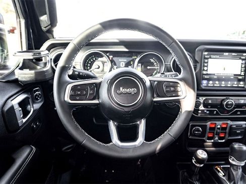 Used 2023 Jeep Wrangler Unlimited Sahara image 30