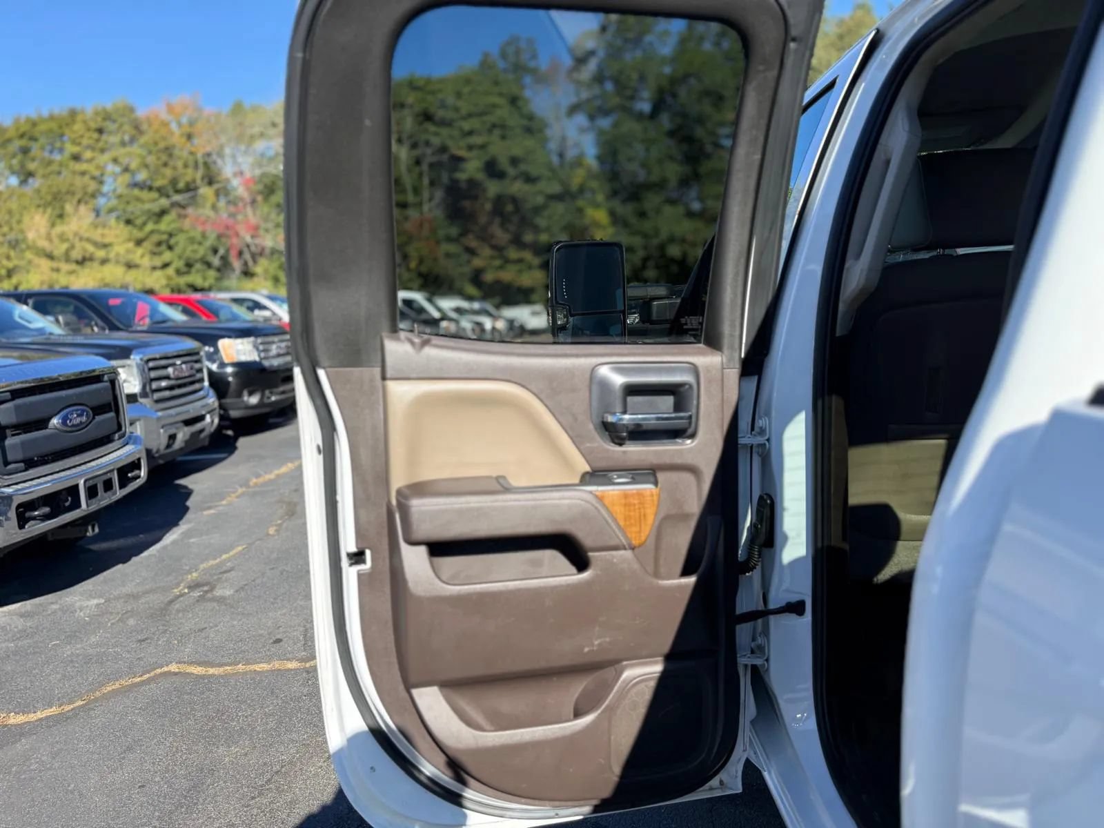 Used 2015 GMC Sierra 2500 SLT AWD/4WD image 26