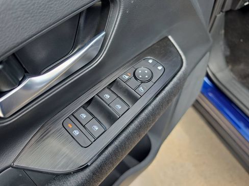 New 2026 Nissan Kicks SV w/ Cold Weather Package FWD image 23