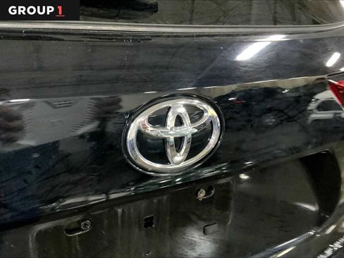 Certified 2024 Toyota Highlander XLE AWD/4WD image 31