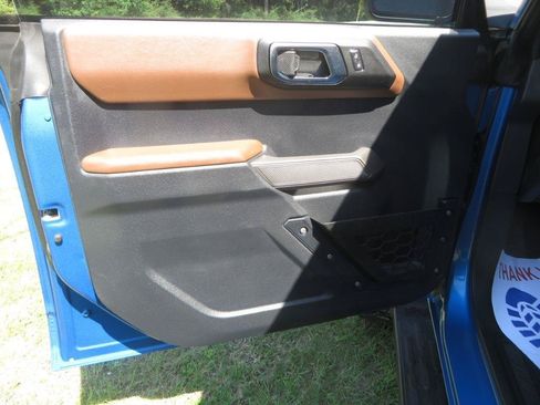 Used 2021 Ford Bronco Outer Banks w/ Sasquatch Package AWD/4WD image 11