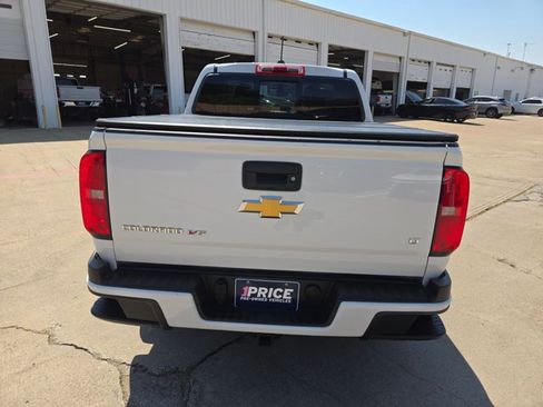 Used 2018 Chevrolet Colorado LT w/ LT Convenience Package RWD image 7