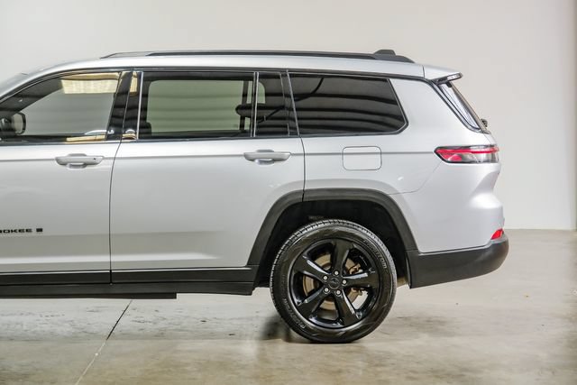 Used 2021 Jeep Grand Cherokee L Laredo RWD image 16