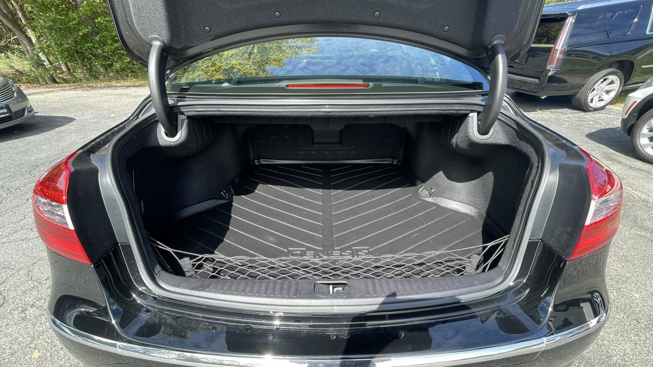 Used 2012 Hyundai Genesis 4.6 RWD image 24