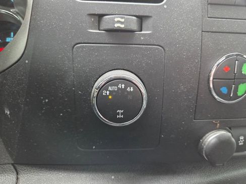 Used 2012 Chevrolet Silverado 1500 LT AWD/4WD image 16