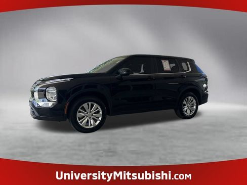 Used 2025 Mitsubishi Outlander ES FWD image 1